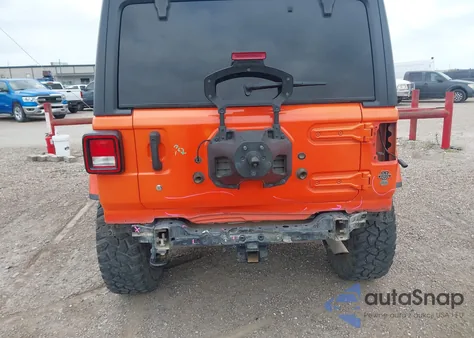 2018 Jeep Wrangler Unlimited Sahara 4X4 from USA, damaged, VIN 1C4HJXEGXJW211087